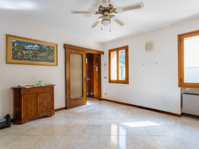 Villa Indipendente in vendita a Voltabarozzo, Padova