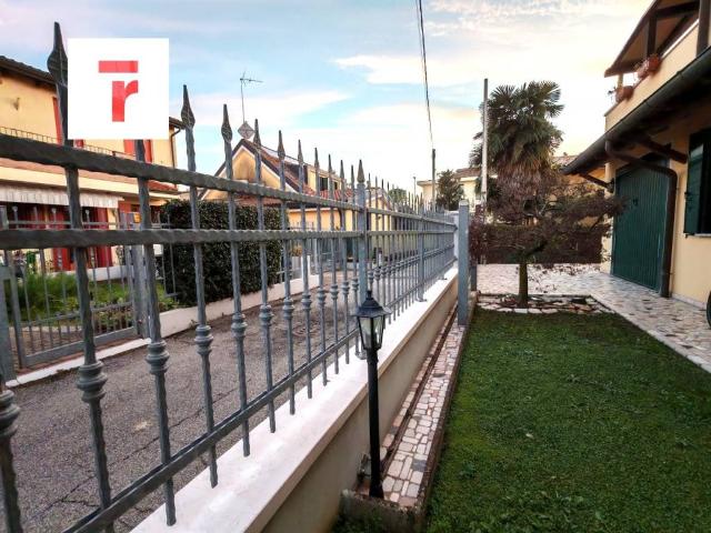 Villa Indipendente in vendita a Voltabarozzo, Padova