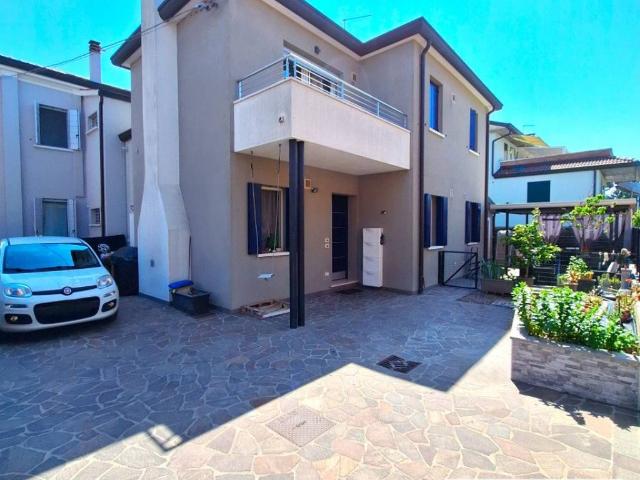 Villa Indipendente in vendita a Sacro Cuore, Padova