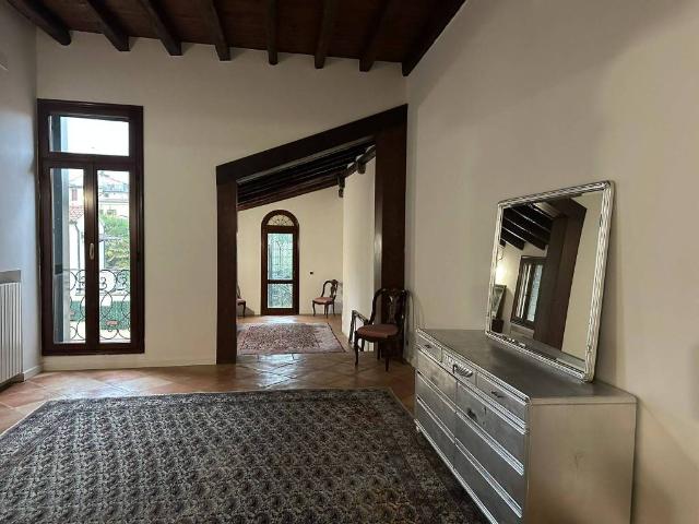 Villa Indipendente in vendita a Sant'Osvaldo, Padova