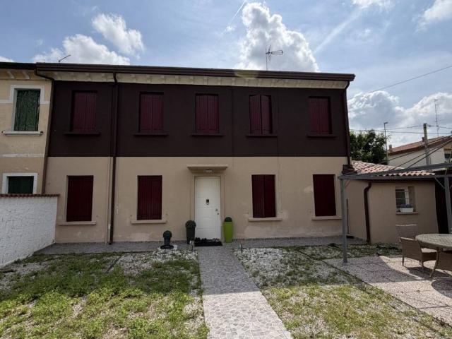 Villa Indipendente in vendita a Pontevigodarzere, Padova