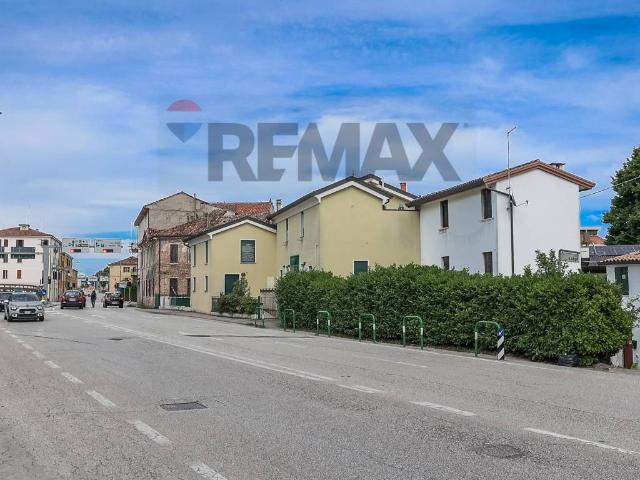 Villa Indipendente in vendita a Sacra Famiglia, Padova