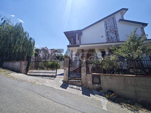 Villa Indipendente in vendita a Calabria, Cosenza