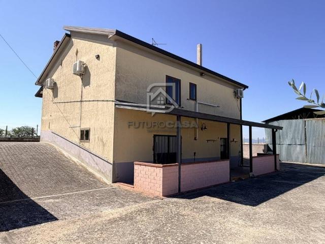 Villa Indipendente in vendita a Paduli, Campania