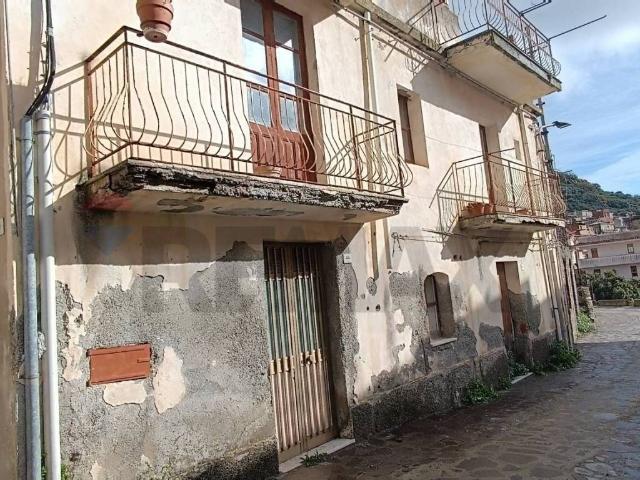 Villa Indipendente in vendita a Pagliara, Sicilia