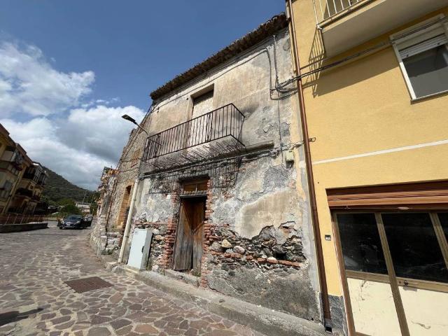 Villa Indipendente in vendita a Pagliara, Sicilia