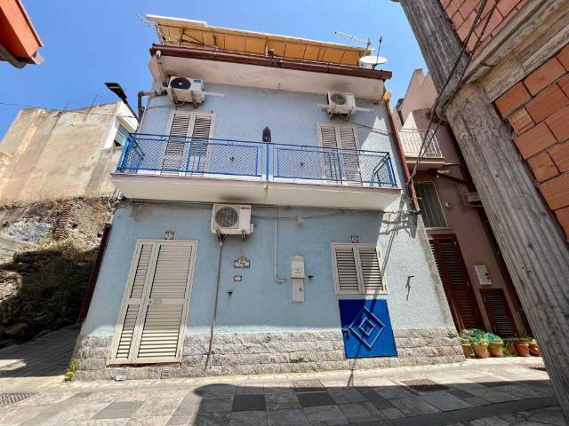 Villa Indipendente in vendita a Pagliara, Sicilia