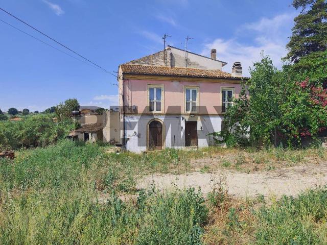 Villa Indipendente in vendita a Paglieta, Abruzzo