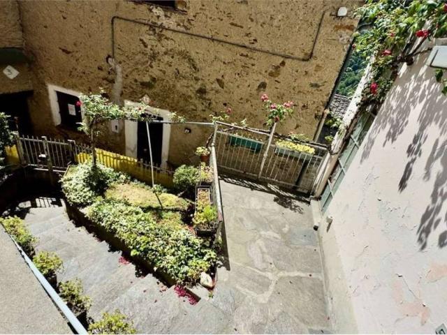 Villa Indipendente in vendita a Pagnona, Lombardia