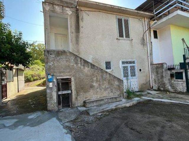 Villa Indipendente in vendita a Pago Del Vallo Di Lauro, Campania