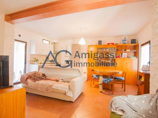 Villa Indipendente in vendita a Paladina, Lombardia