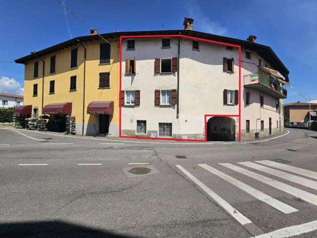 Villa Indipendente in vendita a Paladina, Bergamo