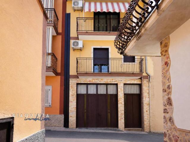 Villa Indipendente in vendita a Palagonia, Sicilia