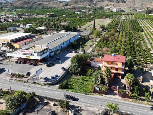 Villa Indipendente in vendita a Palagonia, Sicilia
