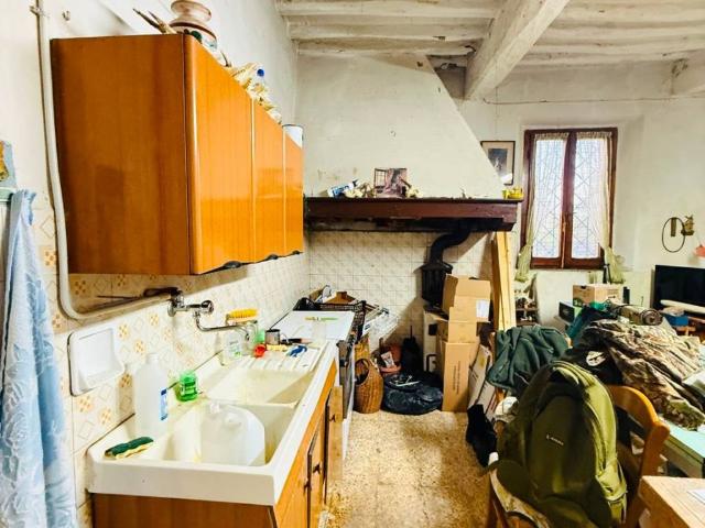 Villa Indipendente in vendita a Legoli, Toscana