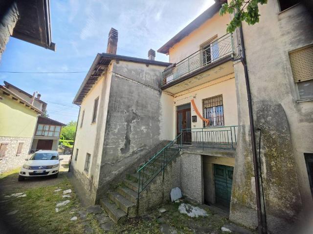 Villa Indipendente in vendita a Palanzano, Reggio Emilia