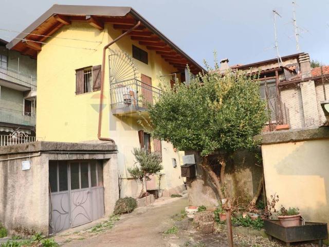 Villa Indipendente in vendita a Borghetto, Palazzago