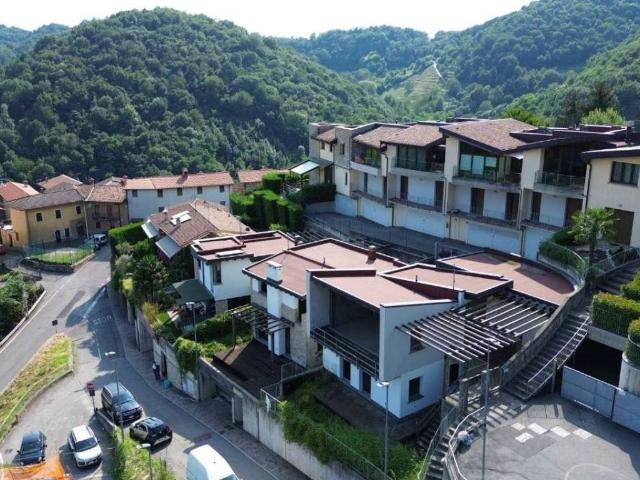 Villa Indipendente in vendita a Precornelli, Palazzago
