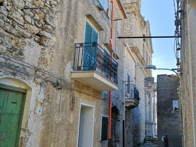 Villa Indipendente in vendita a Palazzo Adriano, Sicilia