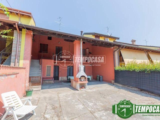 Villa Indipendente in vendita a Palazzo Pignano, Lombardia