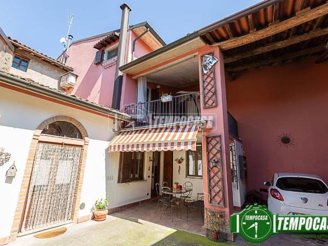 Villa Indipendente in vendita a Palazzo Pignano, Lombardia