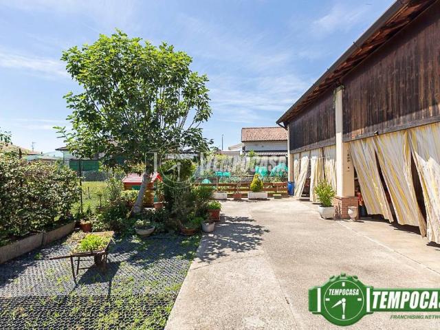 Villa Indipendente in vendita a Palazzo Pignano, Cremona