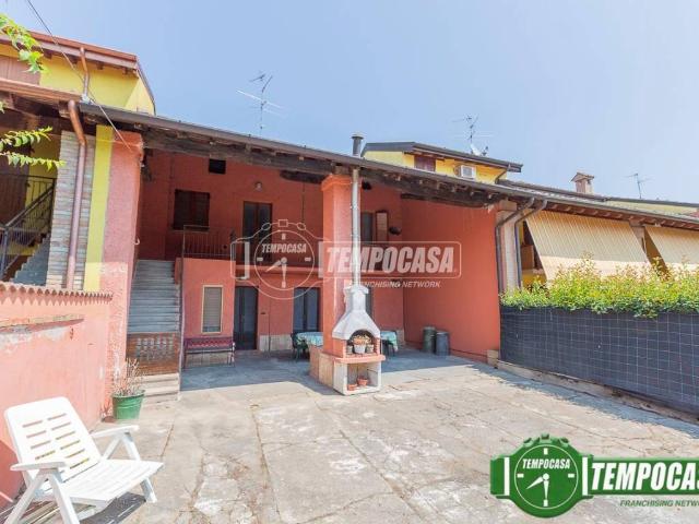 Villa Indipendente in vendita a Palazzo Pignano, Lombardia