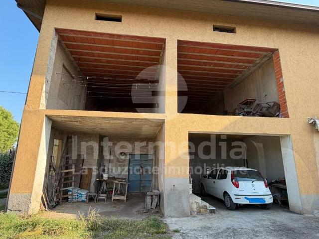 Villa Indipendente in vendita a Palazzolo Sull'oglio, Lombardia
