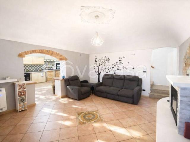 Villa Indipendente in vendita a Piemonte, Vercelli