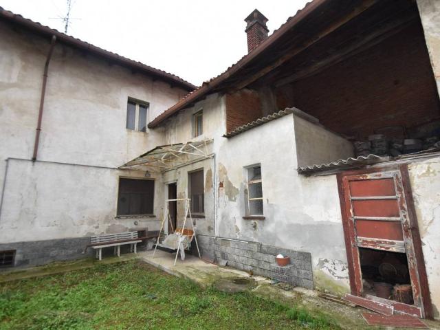 Villa Indipendente in vendita a Palestro, Lombardia