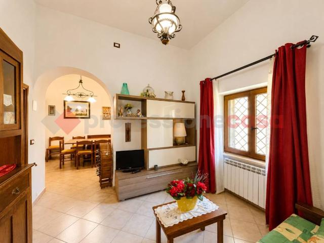 Villa Indipendente in vendita a Paliano, Lazio
