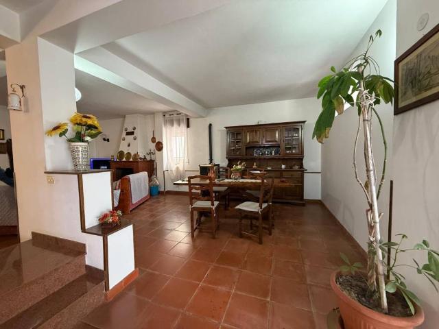 Villa Indipendente in vendita a Calabria, Reggio Calabria
