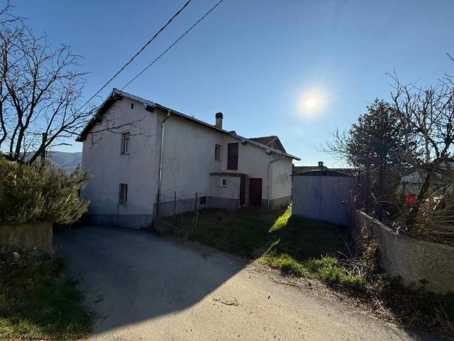 Villa Indipendente in vendita a Pallare, Liguria
