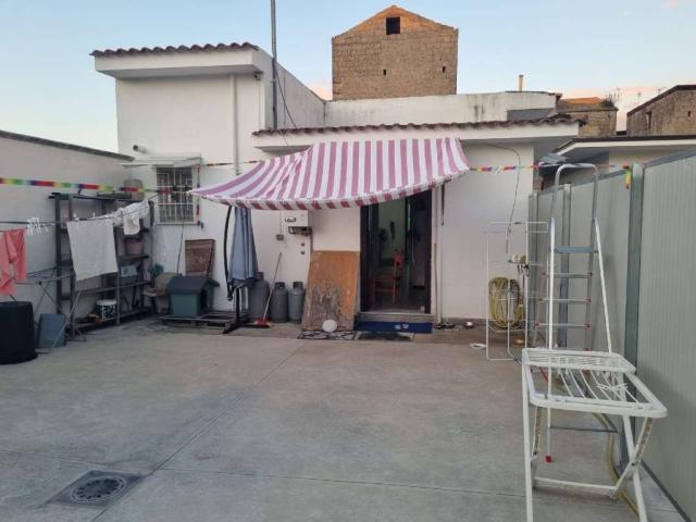 Villa Indipendente in vendita a Palma Campania, Campania