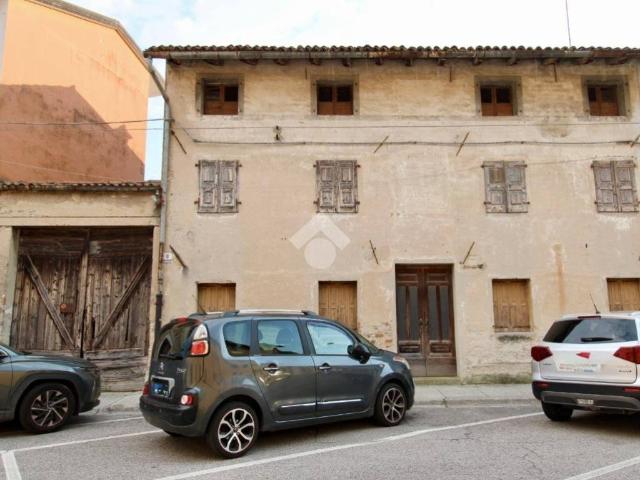 Villa Indipendente in vendita a Palmanova, Friuli-Venezia Giulia