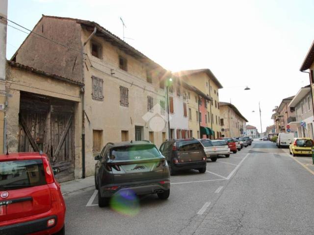 Villa Indipendente in vendita a Palmanova, Friuli-Venezia Giulia
