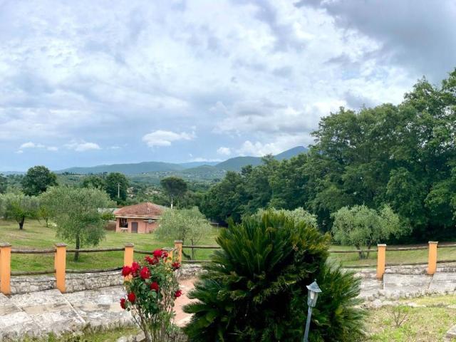 Villa Indipendente in vendita a Padeschiavo, Roma Capitale