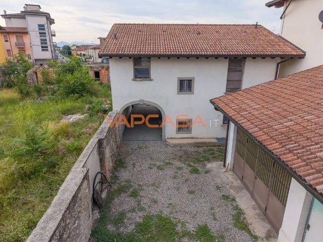 Villa Indipendente in vendita a Palosco, Lombardia