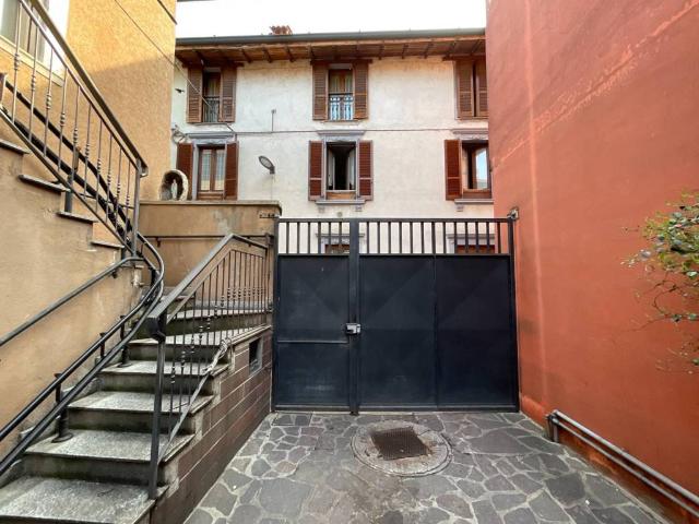 Villa Indipendente in vendita a Palosco, Lombardia