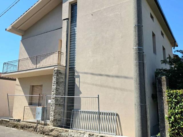 Villa Indipendente in vendita a Palosco, Lombardia