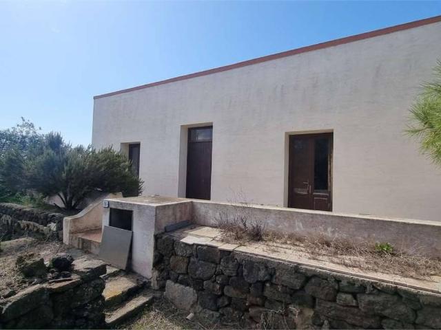 Villa Indipendente in vendita a Bukkurám, Pantelleria Aeroporto
