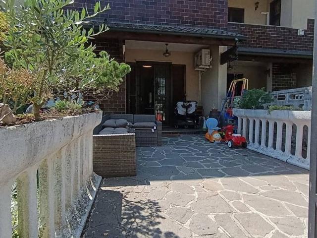 Villa Indipendente in vendita a Pantigliate, Lombardia