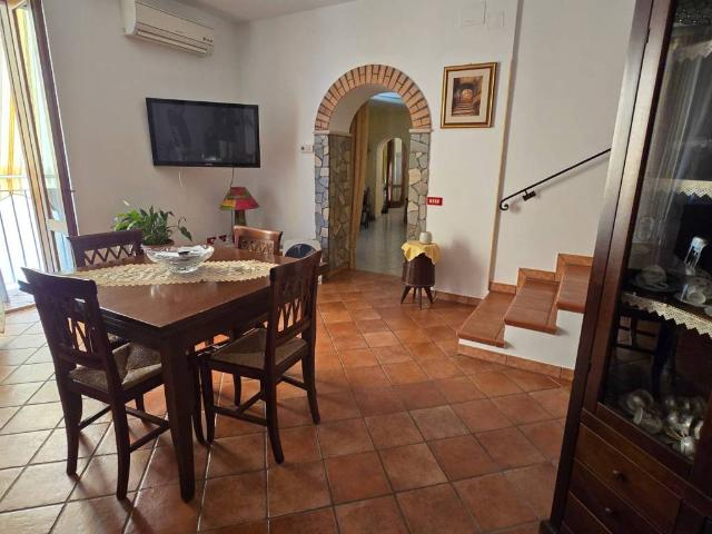 Villa Indipendente in vendita a Calabria, Cosenza