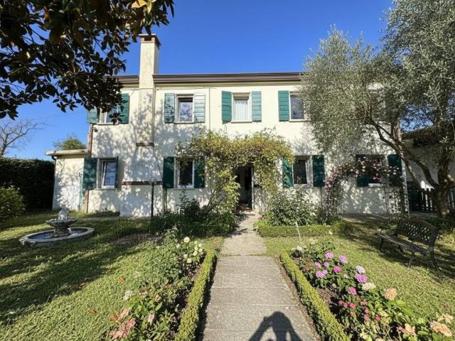 Villa Indipendente in vendita a Papozze, Veneto
