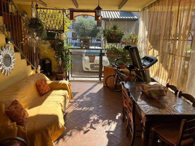 Villa Indipendente in vendita a Parabiago, Lombardia