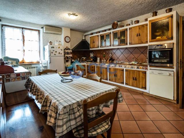 Villa Indipendente in vendita a San Lorenzo, Parabiago