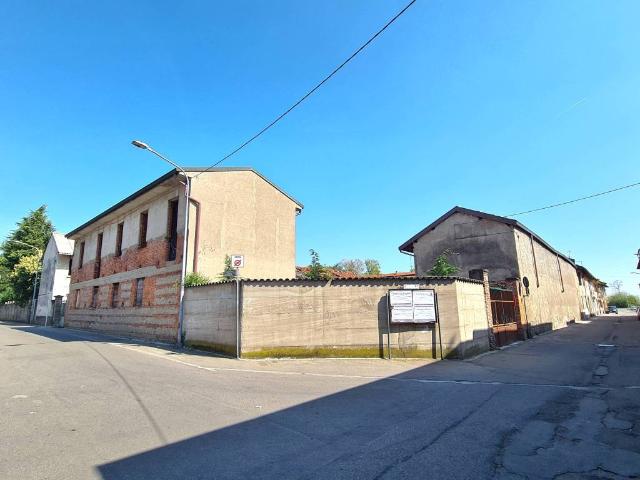 Villa Indipendente in vendita a Parabiago, Lombardia
