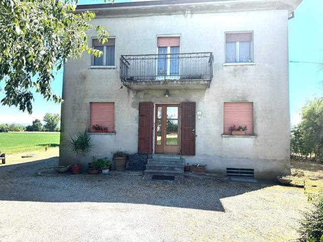 Villa Indipendente in vendita a Montechiarugolo, Reggio Emilia