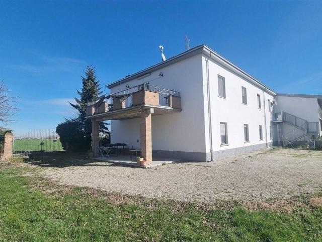 Villa Indipendente in vendita a Paradigna, Parma