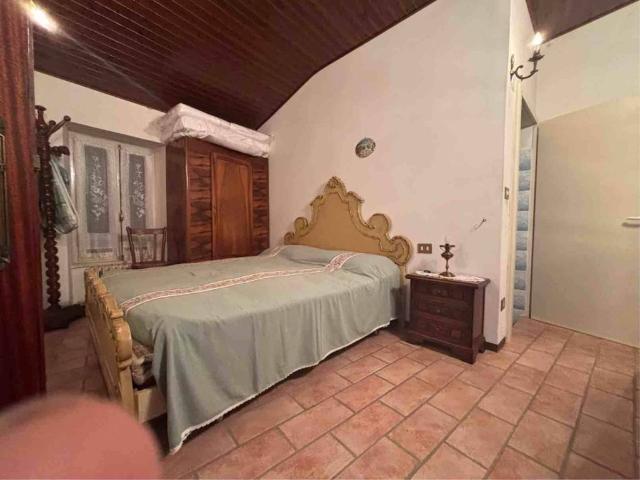Villa Indipendente in vendita a Varano De' Melegari, Reggio Emilia